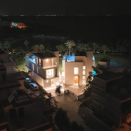 Mythical Zeus And Venus فيلة