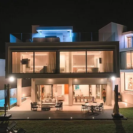 Mythical Zeus And Venus *