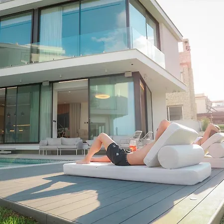 Mythical Zeus And Venus *