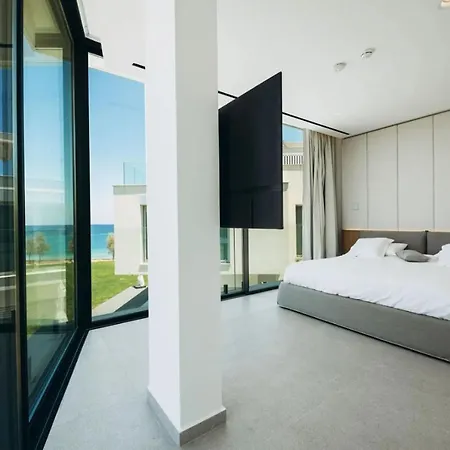 Mythical Zeus And Venus Willa Protaras